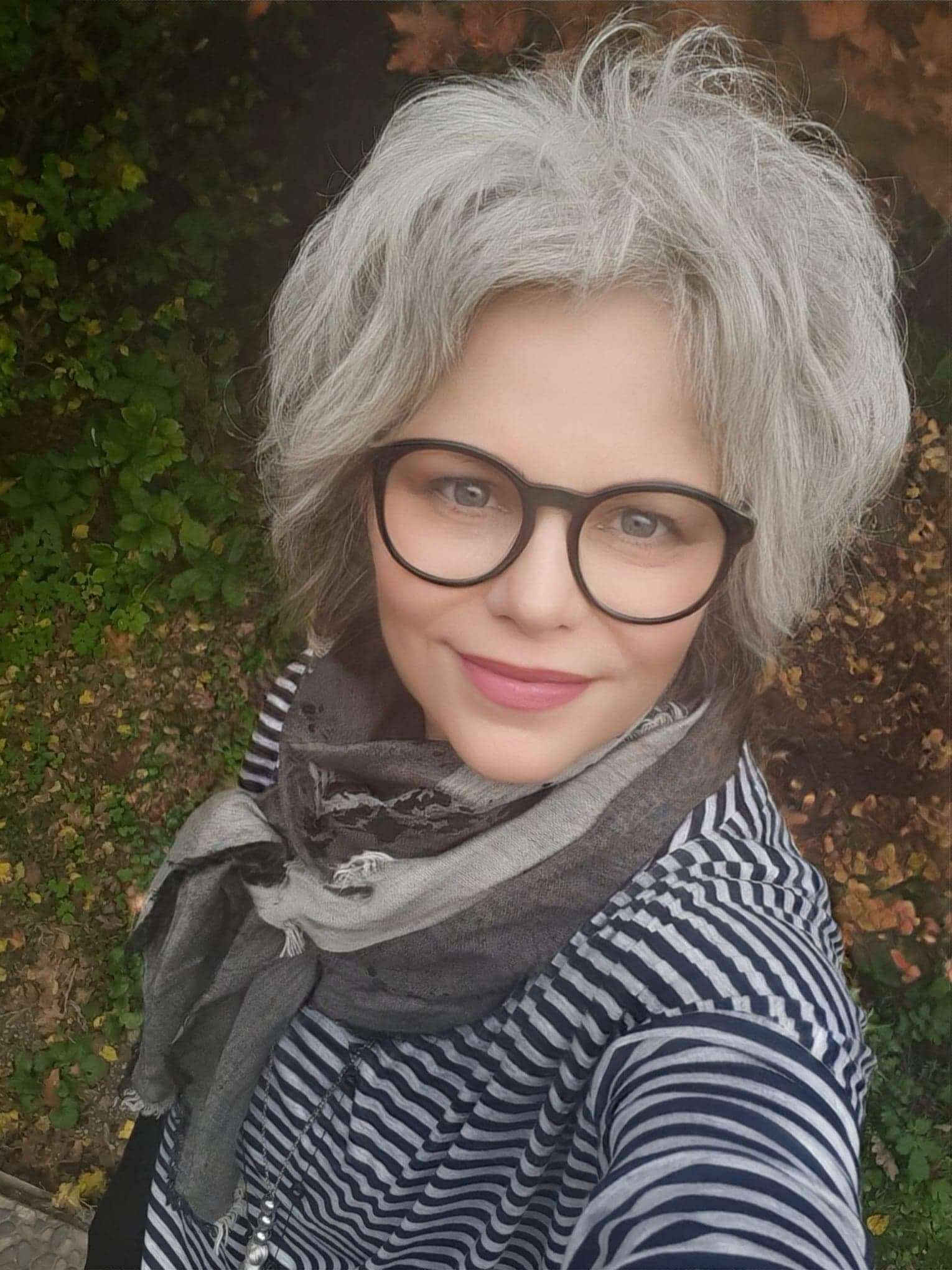 Małgorzata Wandasiewicz.  Poezja współczesna. Pismo literackie i wydawnictwo.