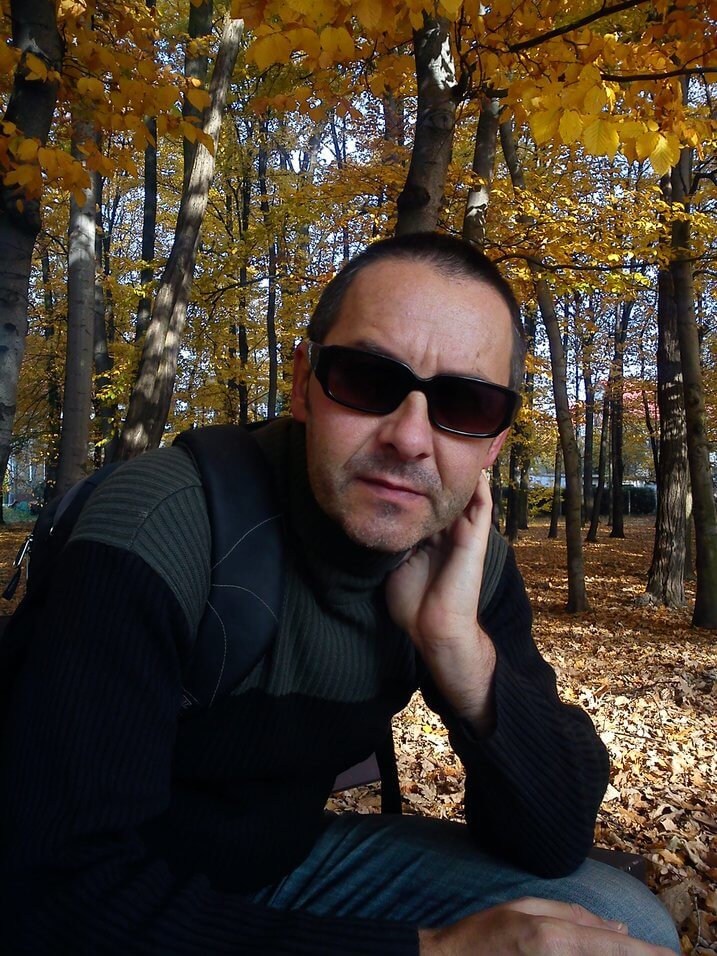 Poezja współczesna. Pismo literackie i wydawnictwo.