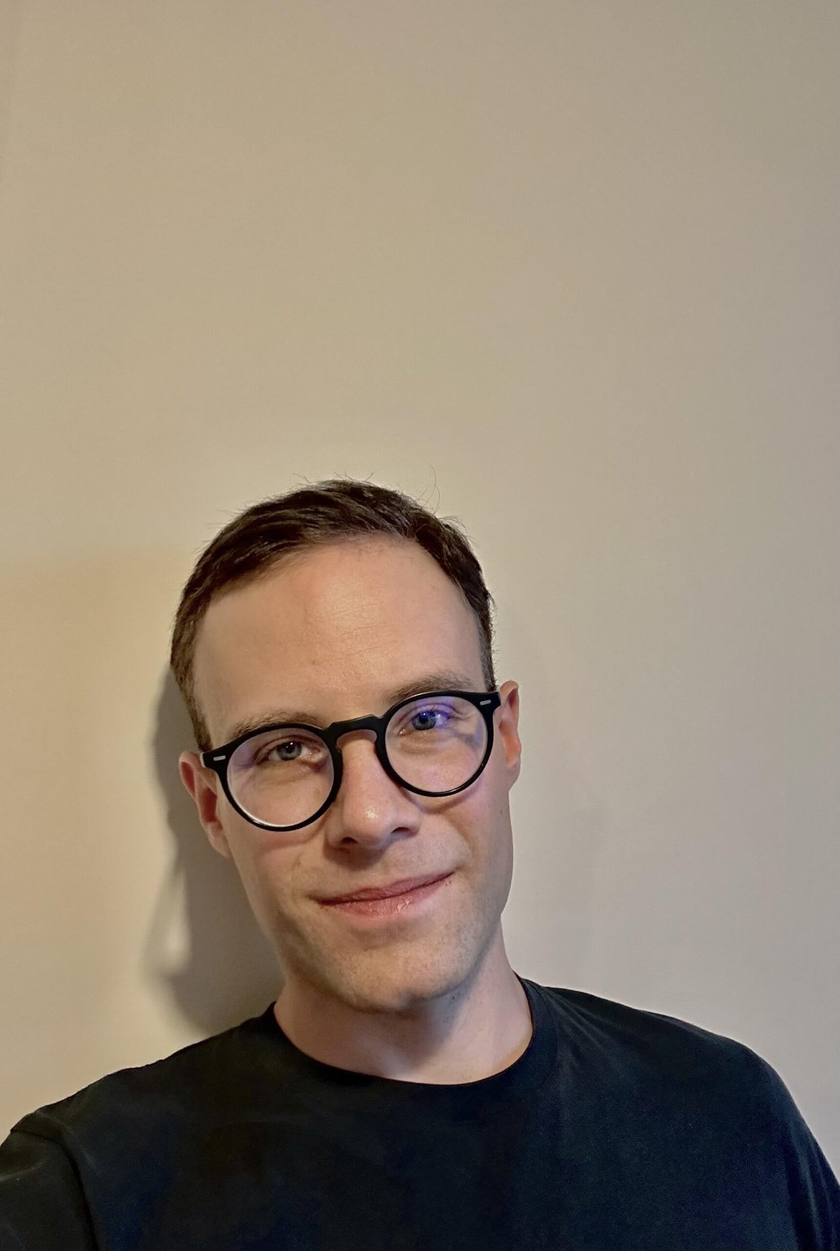 Poezja współczesna. Pismo literackie i wydawnictwo.