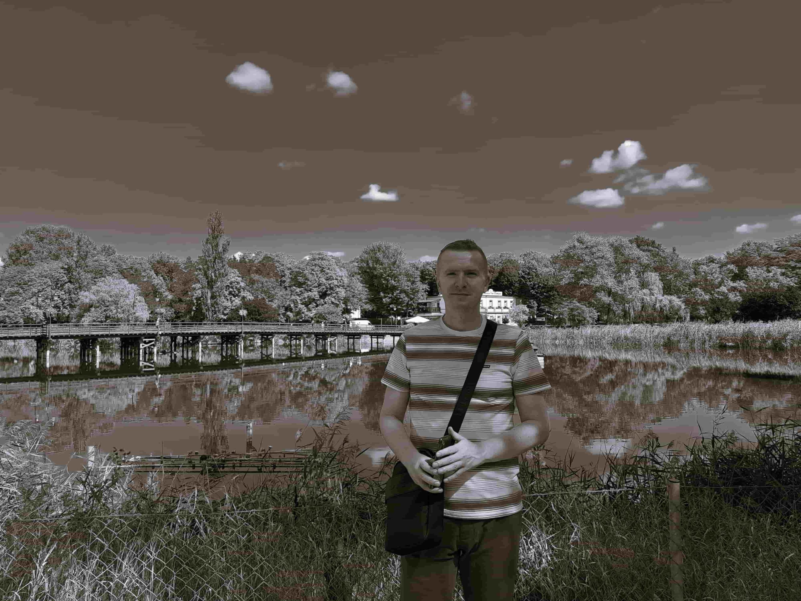 Poezja współczesna. Pismo literackie i wydawnictwo.