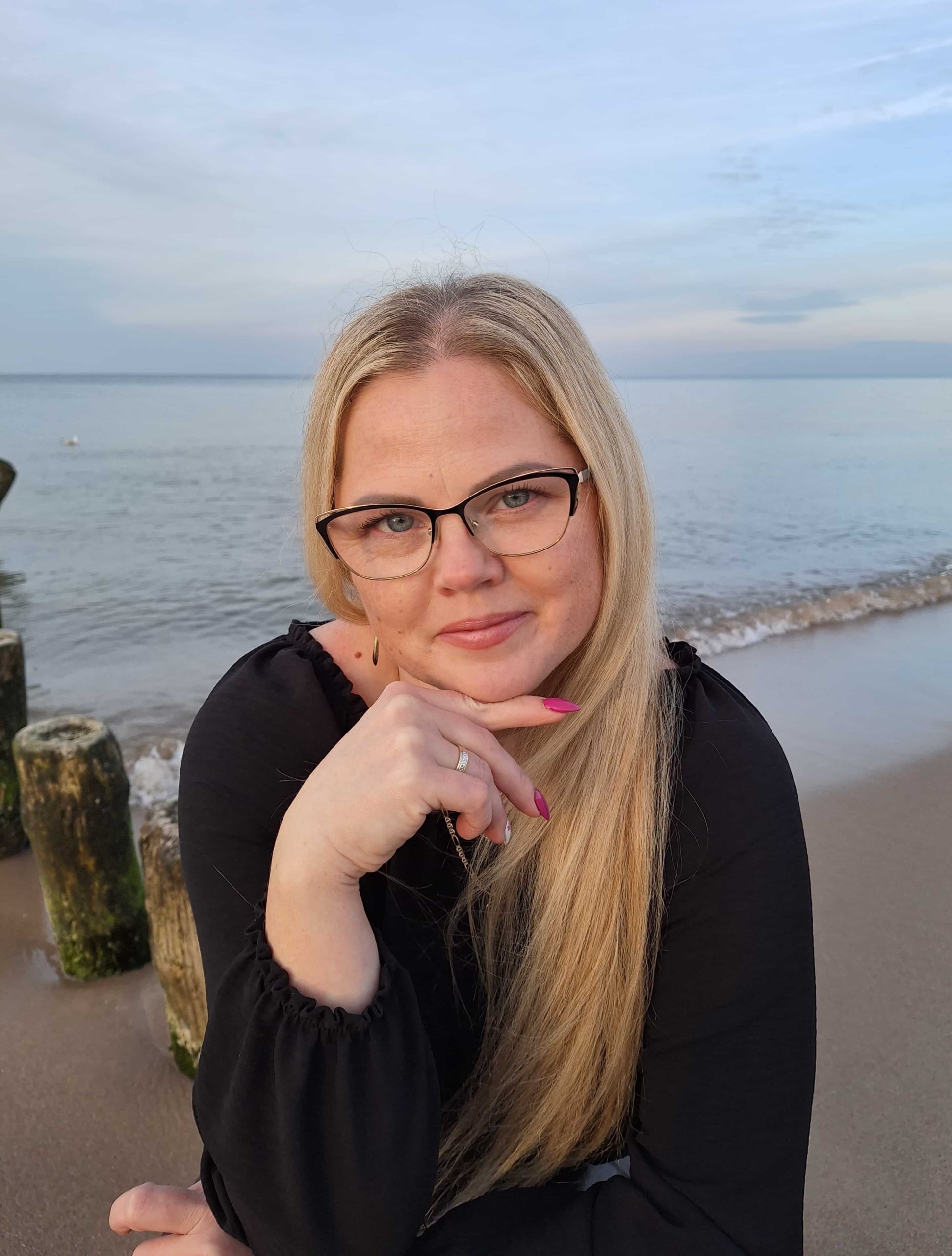 Poezja współczesna. Pismo literackie i wydawnictwo.