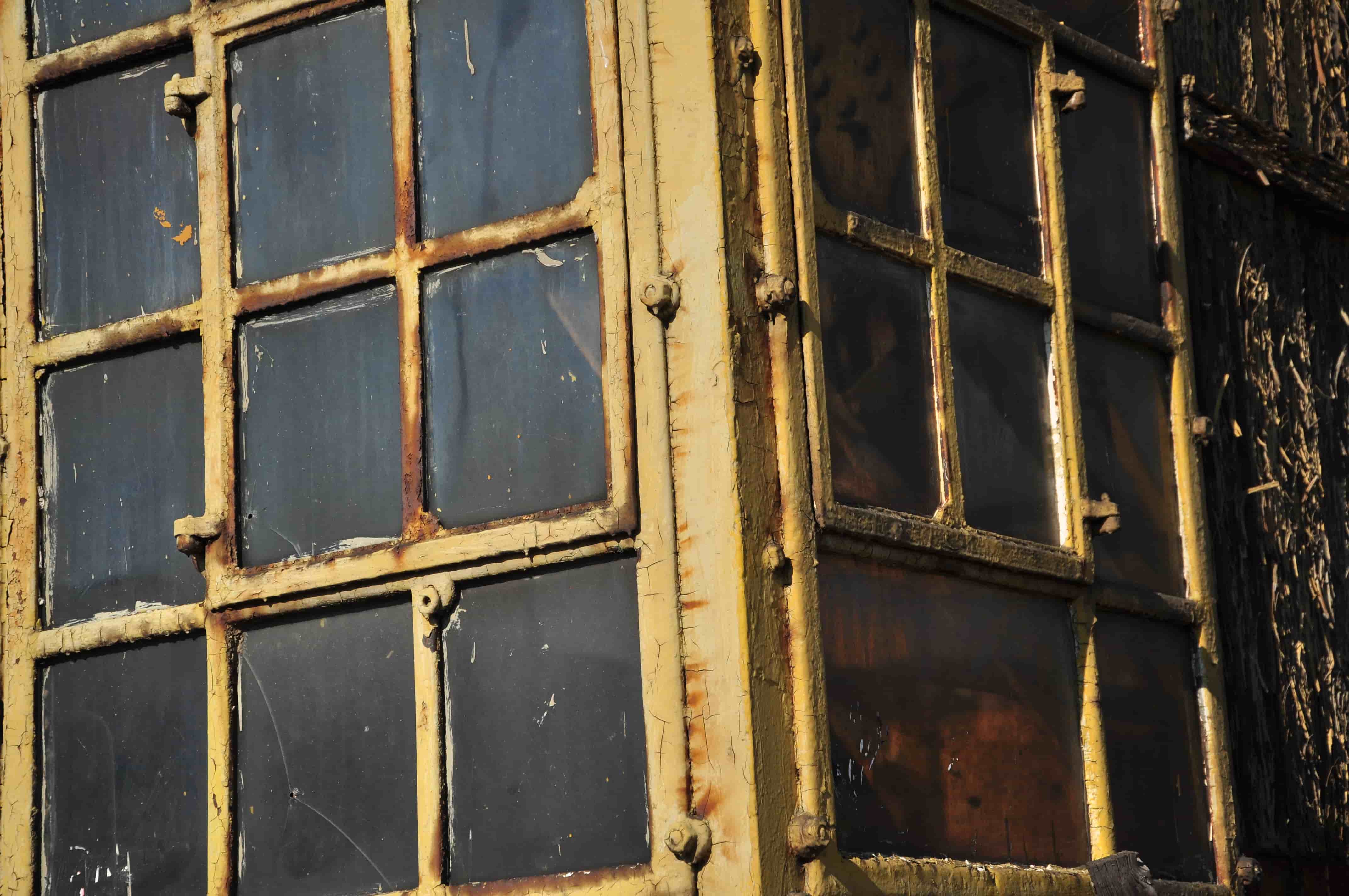 Poezja współczesna. Pismo literackie i wydawnictwo.