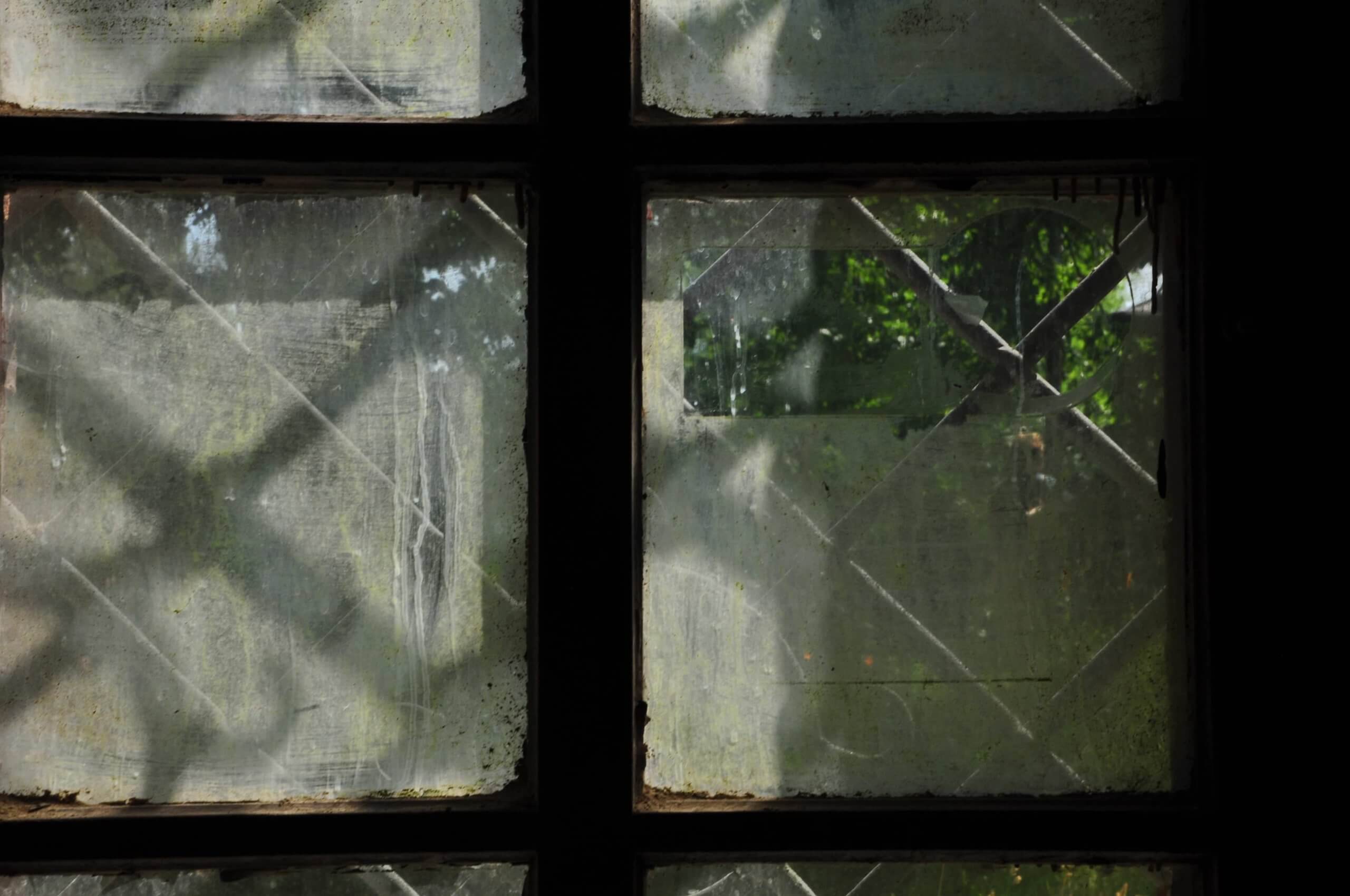 Poezja współczesna. Pismo literackie i wydawnictwo.