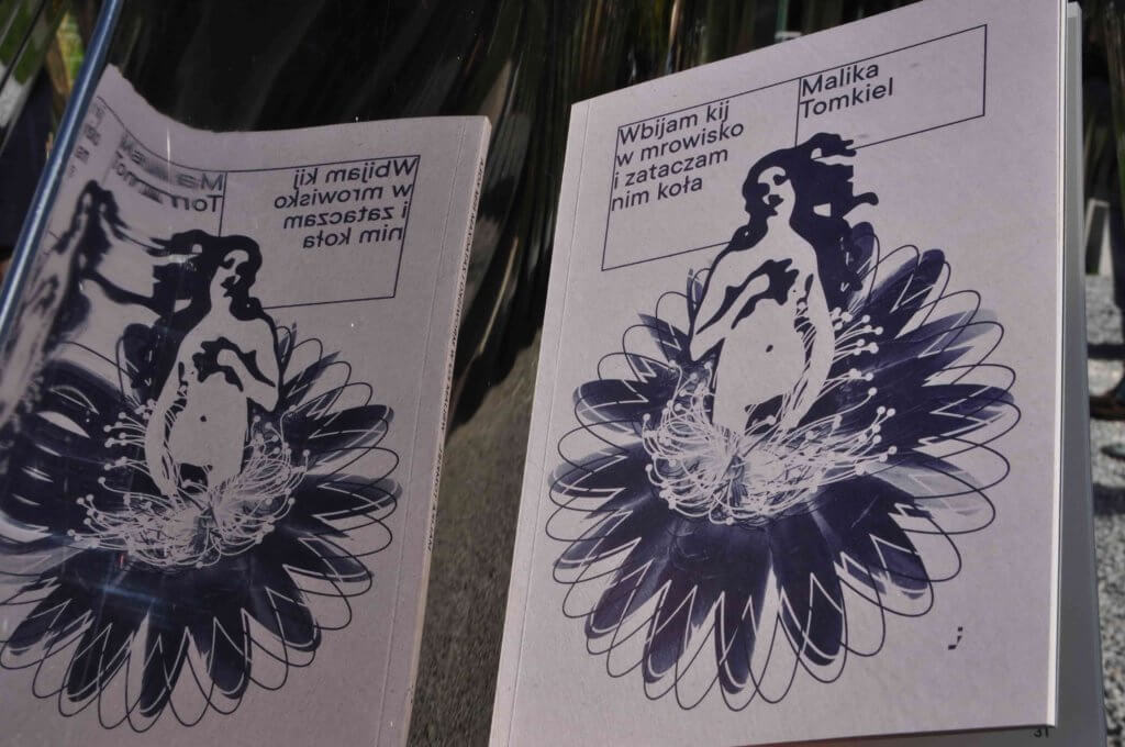 Poezja współczesna. Pismo literackie i wydawnictwo.