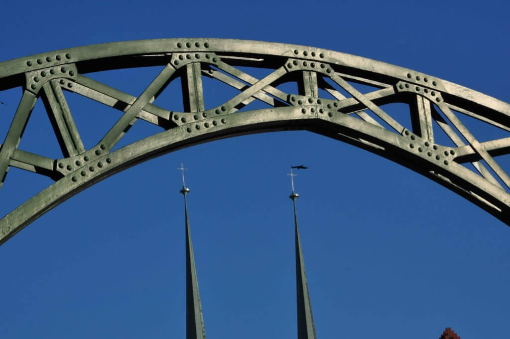 Poezja współczesna. Pismo literackie i wydawnictwo.