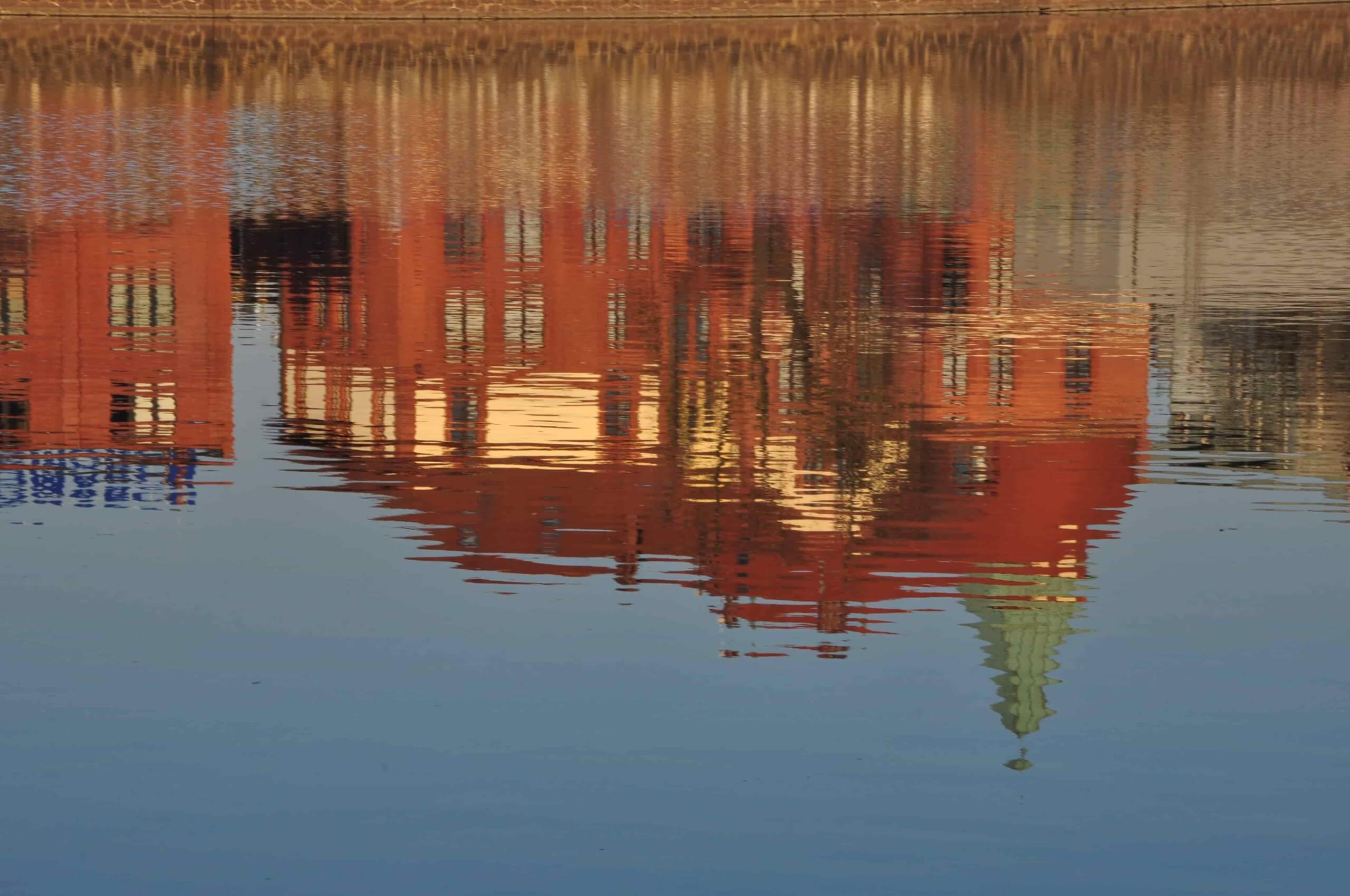 Poezja współczesna. Pismo literackie i wydawnictwo.