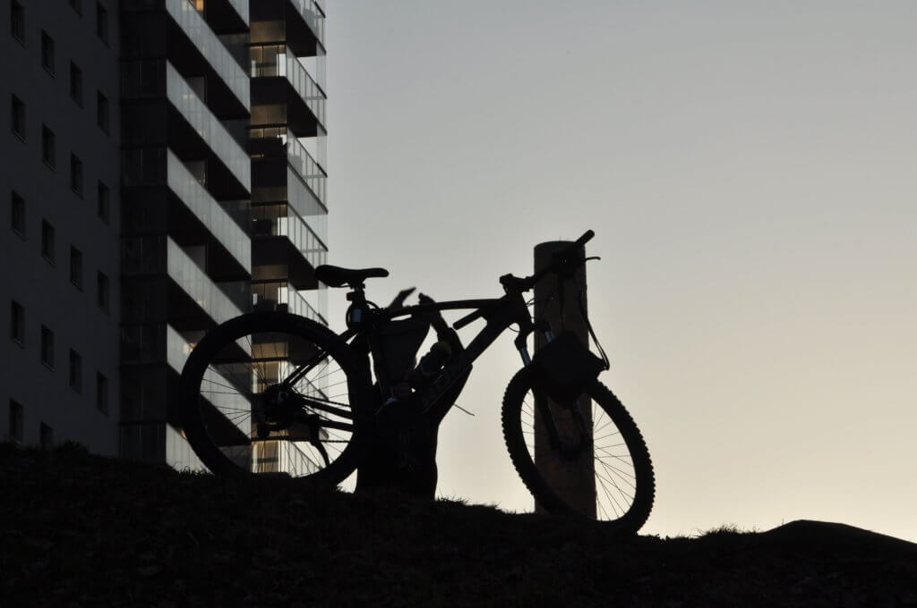 Poezja współczesna. Pismo literackie i wydawnictwo.